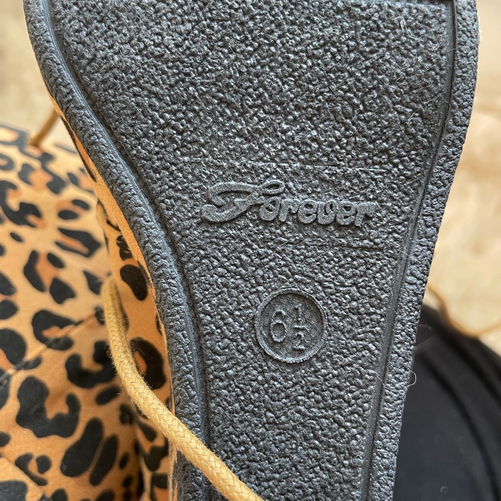 Leopard platform bootie - Picture 3 of 4